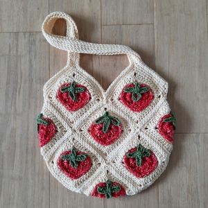 Crochet Sparkly Strawberries Tote Bag